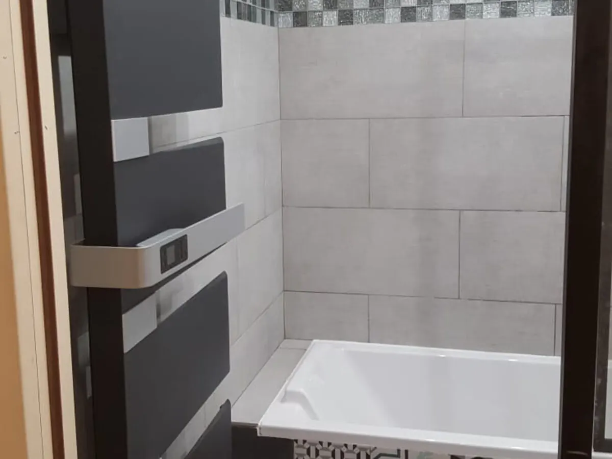 Baignoire et carrelage